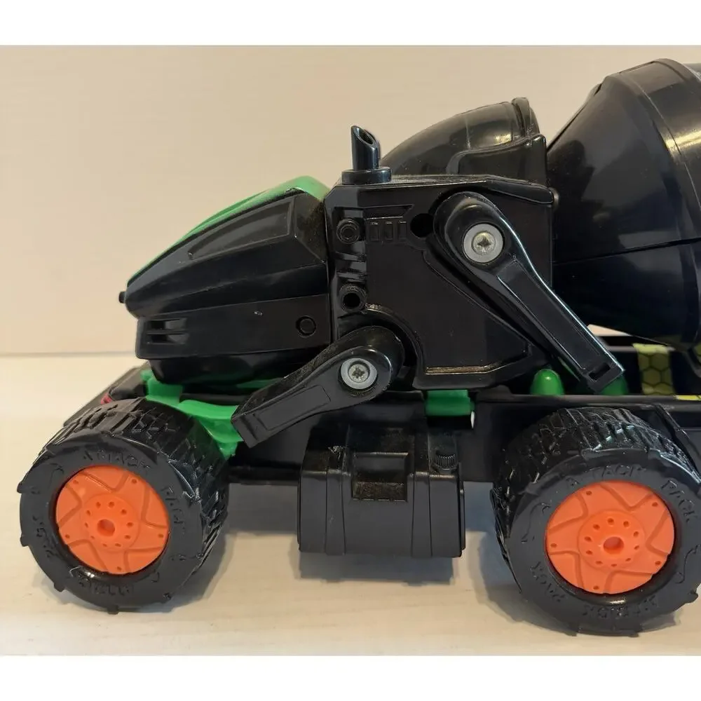 Hot Wheels 1992 Attack Pack Slime Inator Cement Truck to Hornet Incomplete